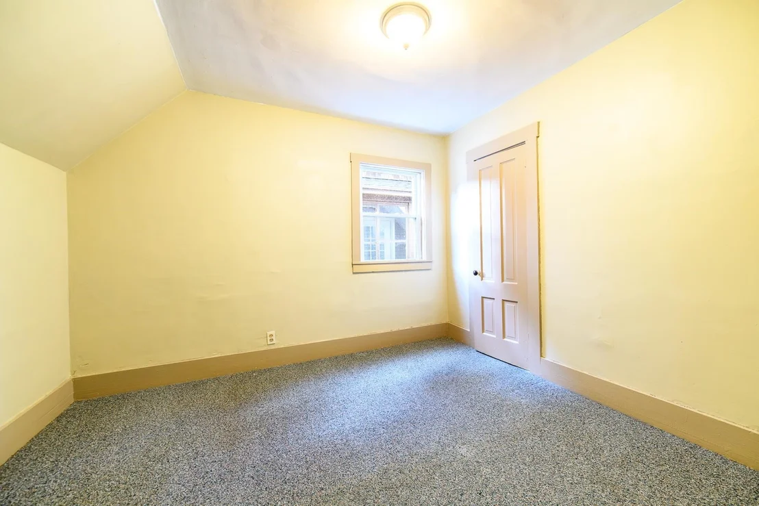Photo of 266 Madison