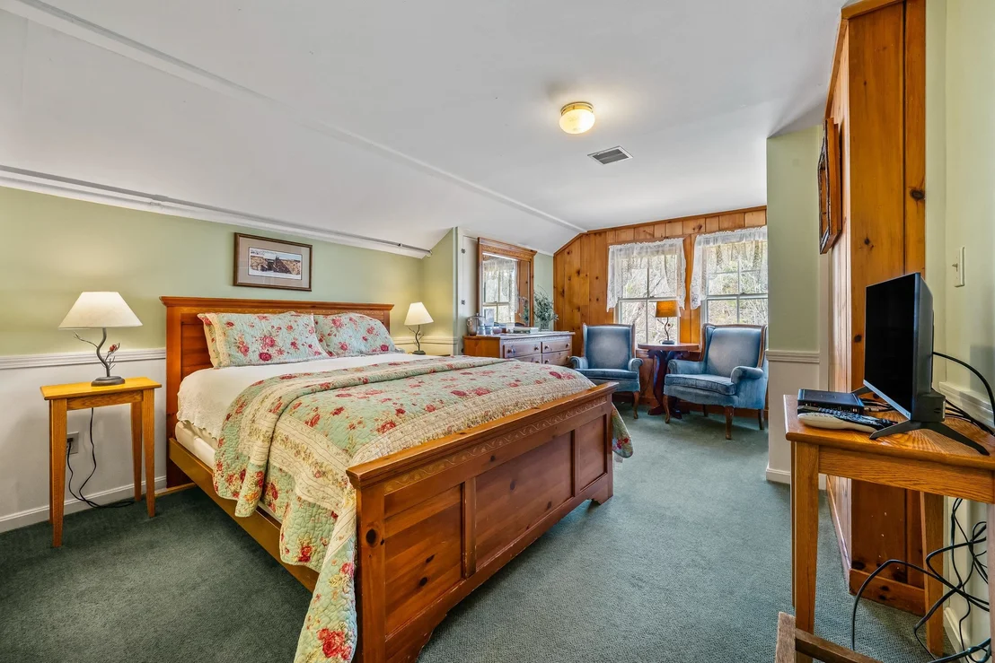 Photo of 12 Thorn Hill