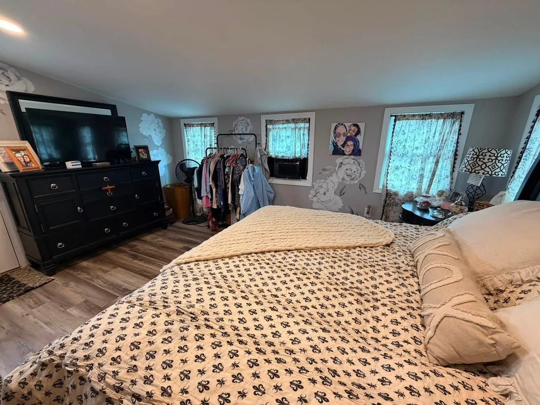 Photo of 98 Maple