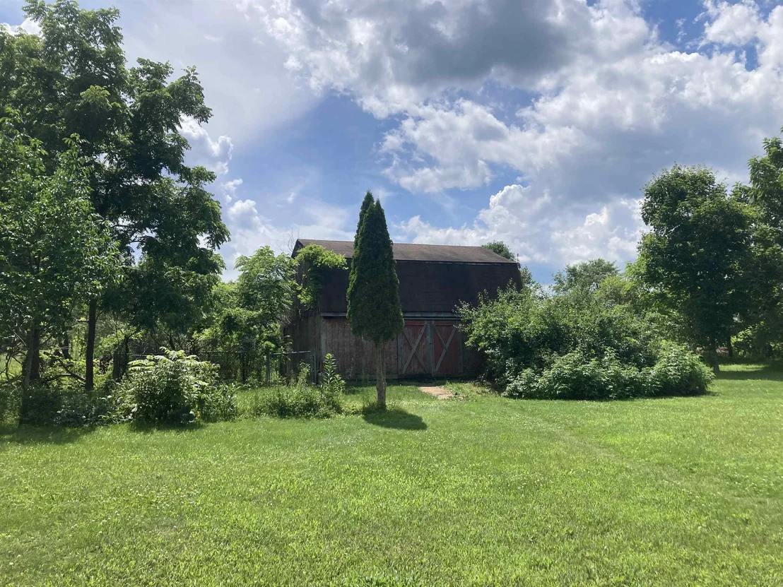 Photo of 581 S Barnstead