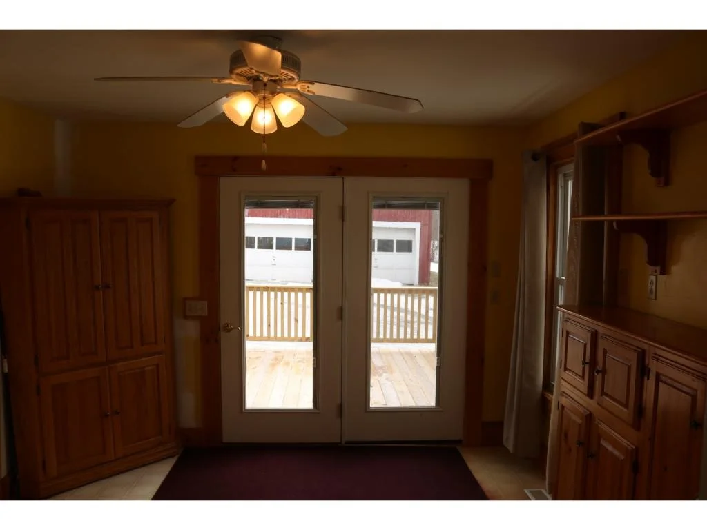 Photo of 4900 Lake