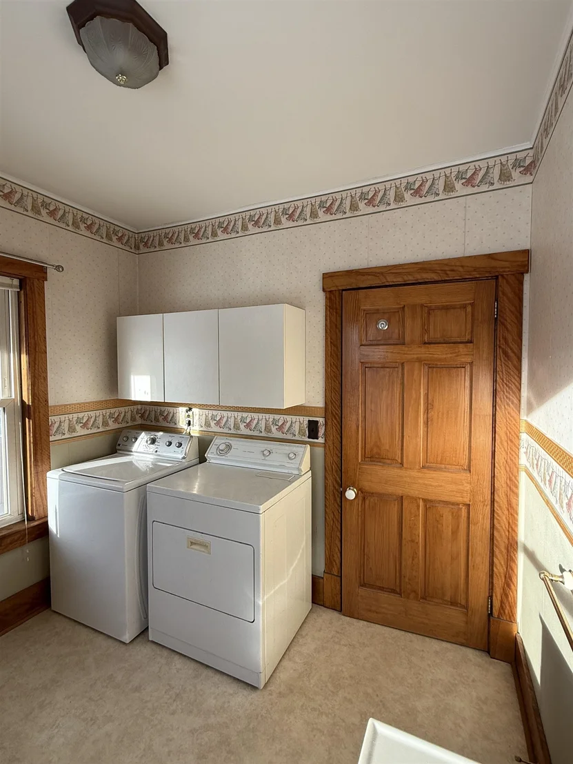 Photo of 220 Hall Stream
