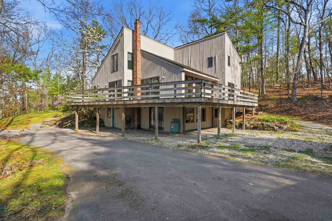 Photo of 88 Meetinghouse
