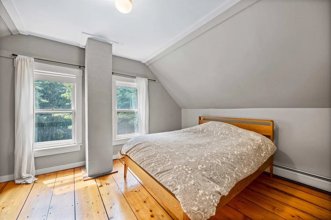 Photo of 520 Collar Hill