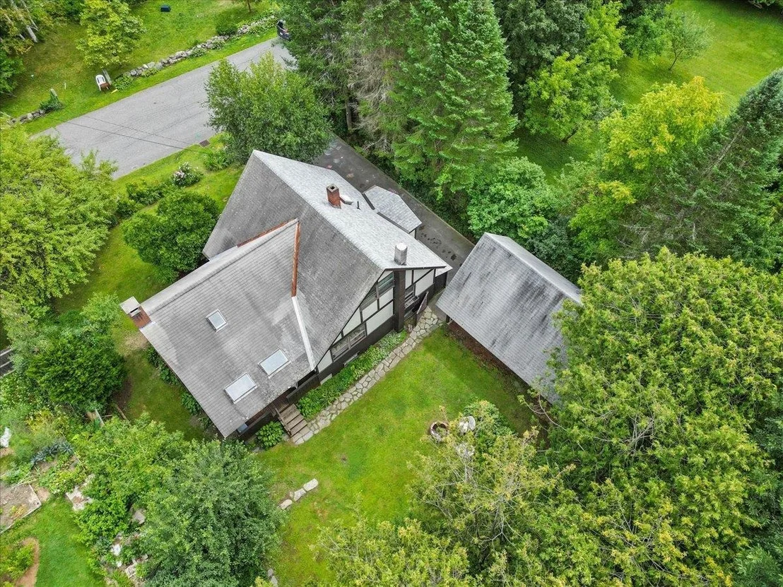 Photo of 6 Edgewood