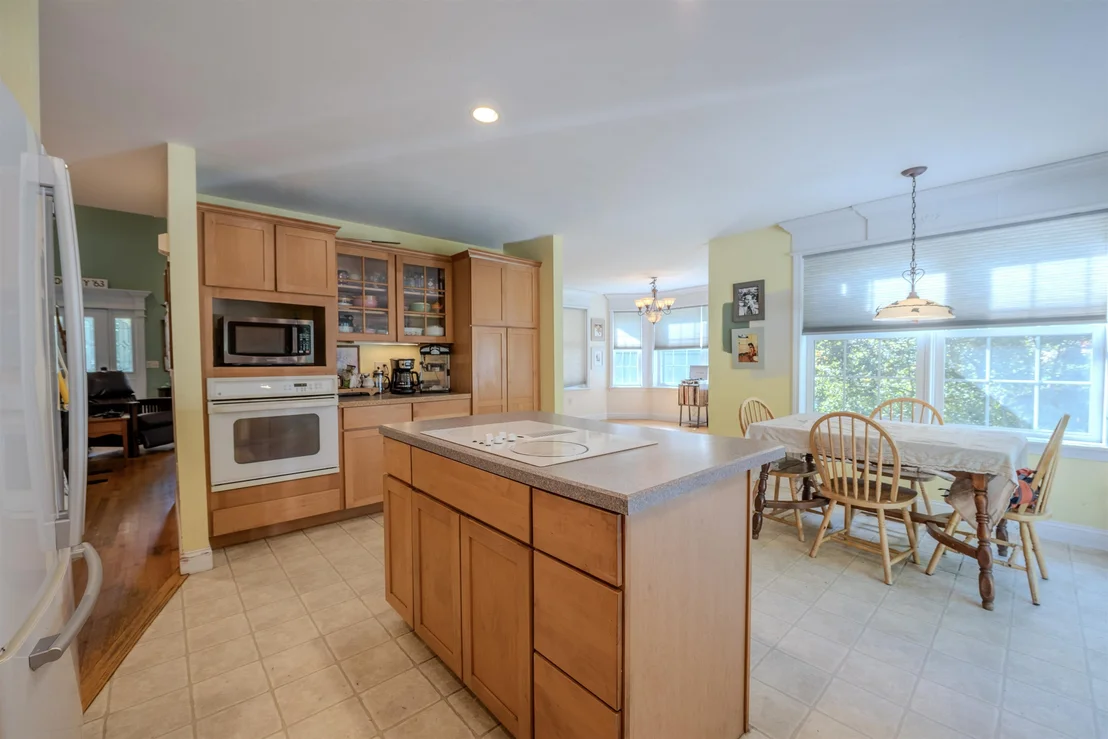 Photo of 633 1st Crown Point