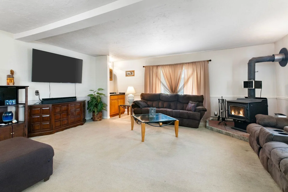 Photo of 13 Brookside