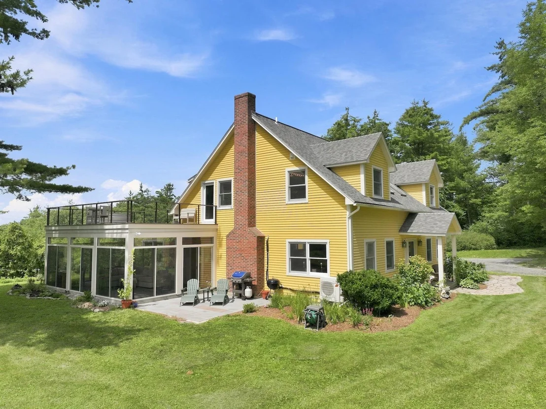 Photo of 656 Highland