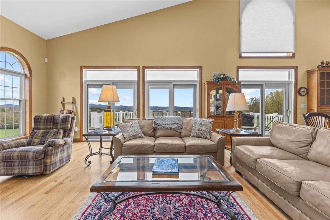 Photo of 1784 Nelson Hill