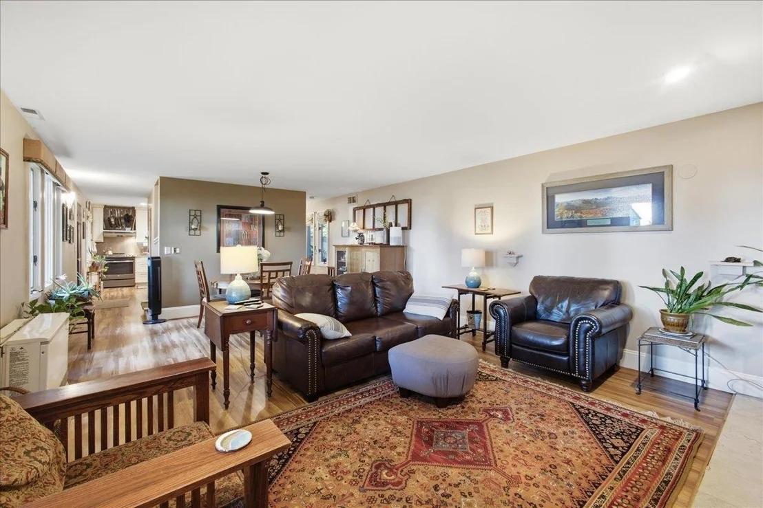 Photo of 243 Biscayne