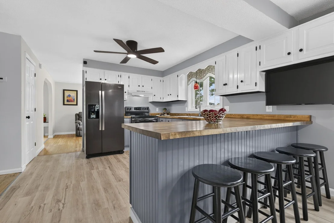 Photo of 284 Corning