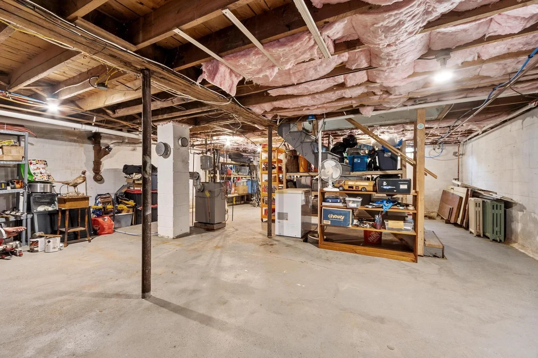 Photo of 32 Rollins