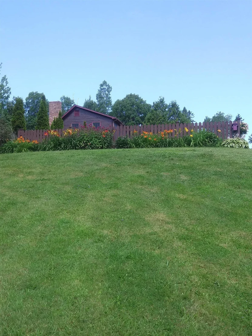 Photo of 1851 Valley
