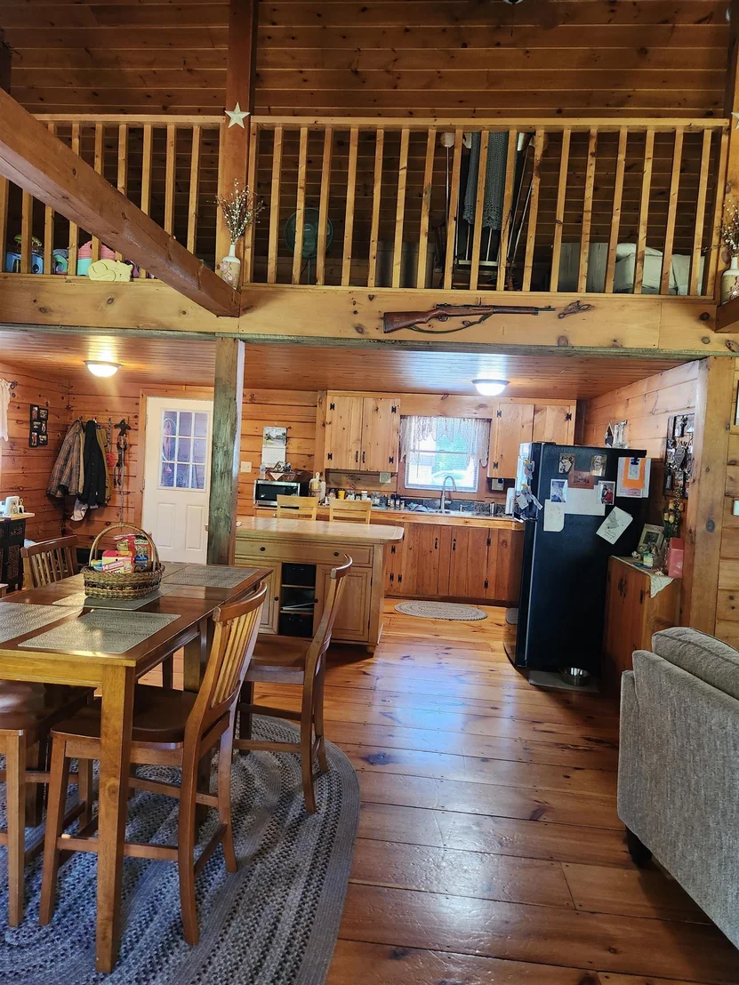 Photo of 253 Back Ashuelot