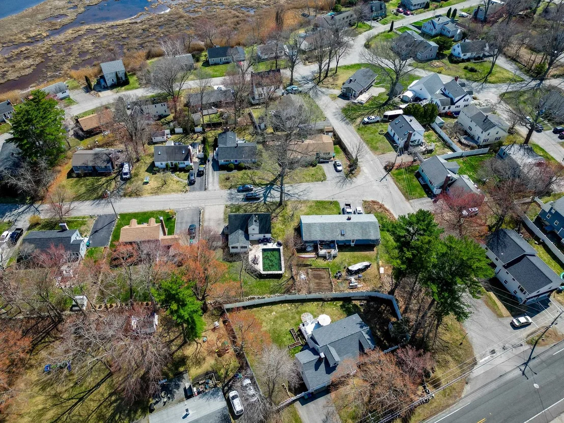 Photo of 4 Hutchinson