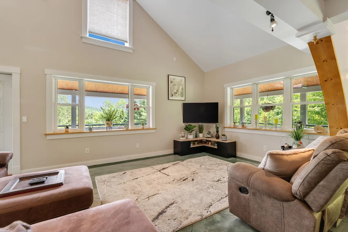 Photo of 1012 Hallstrom