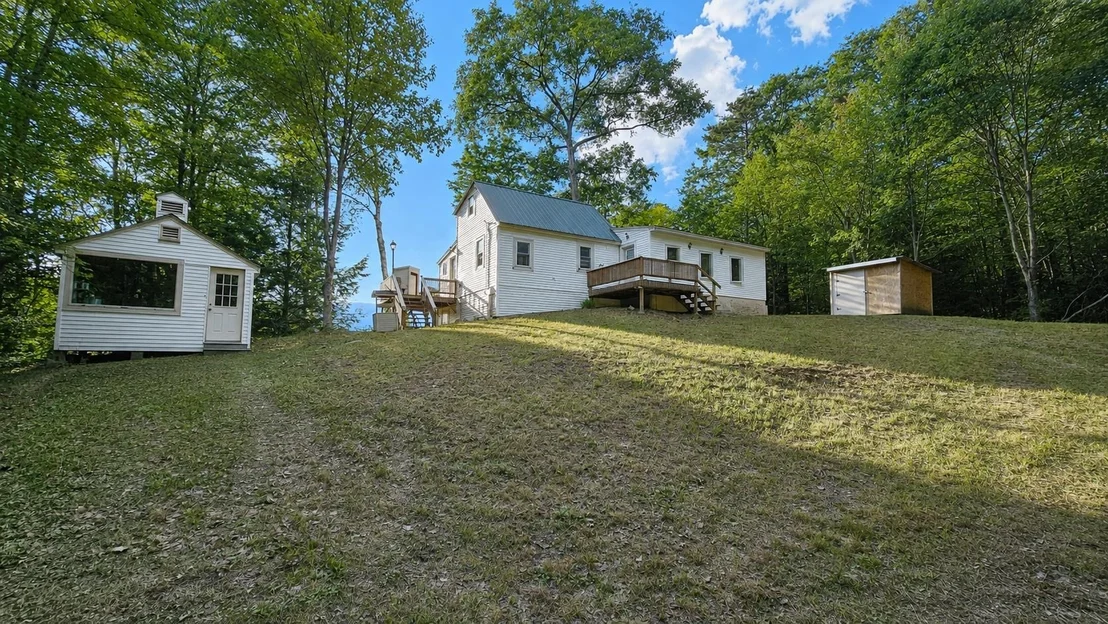 Photo of 7 Ezra Stone