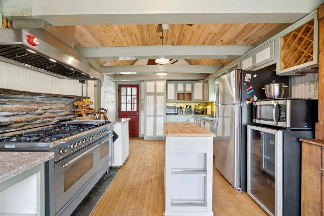 Photo of 441 Rhoades Hill