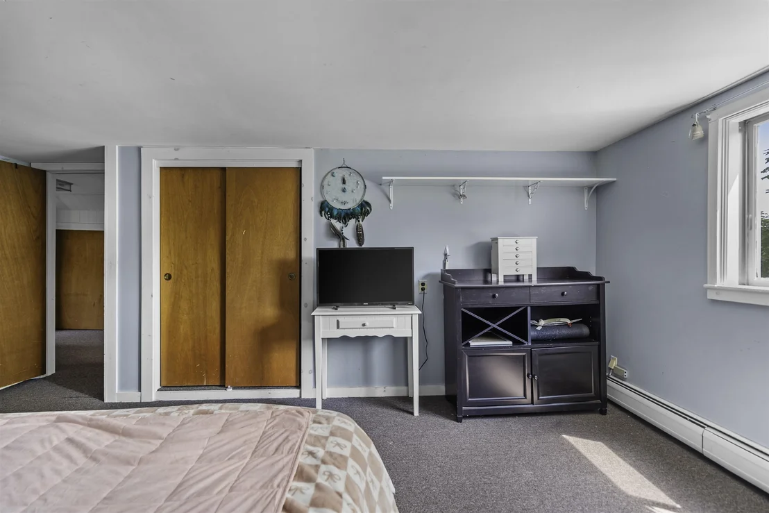 Photo of 385 Burnham Intervale