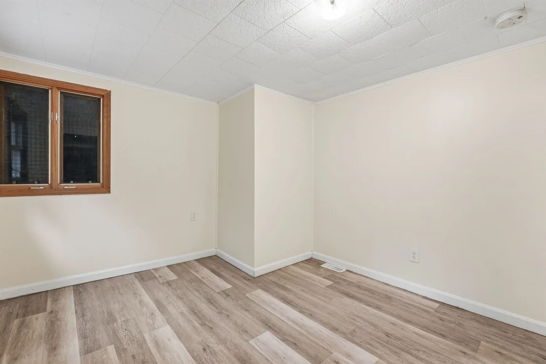 Photo of 111 Fox