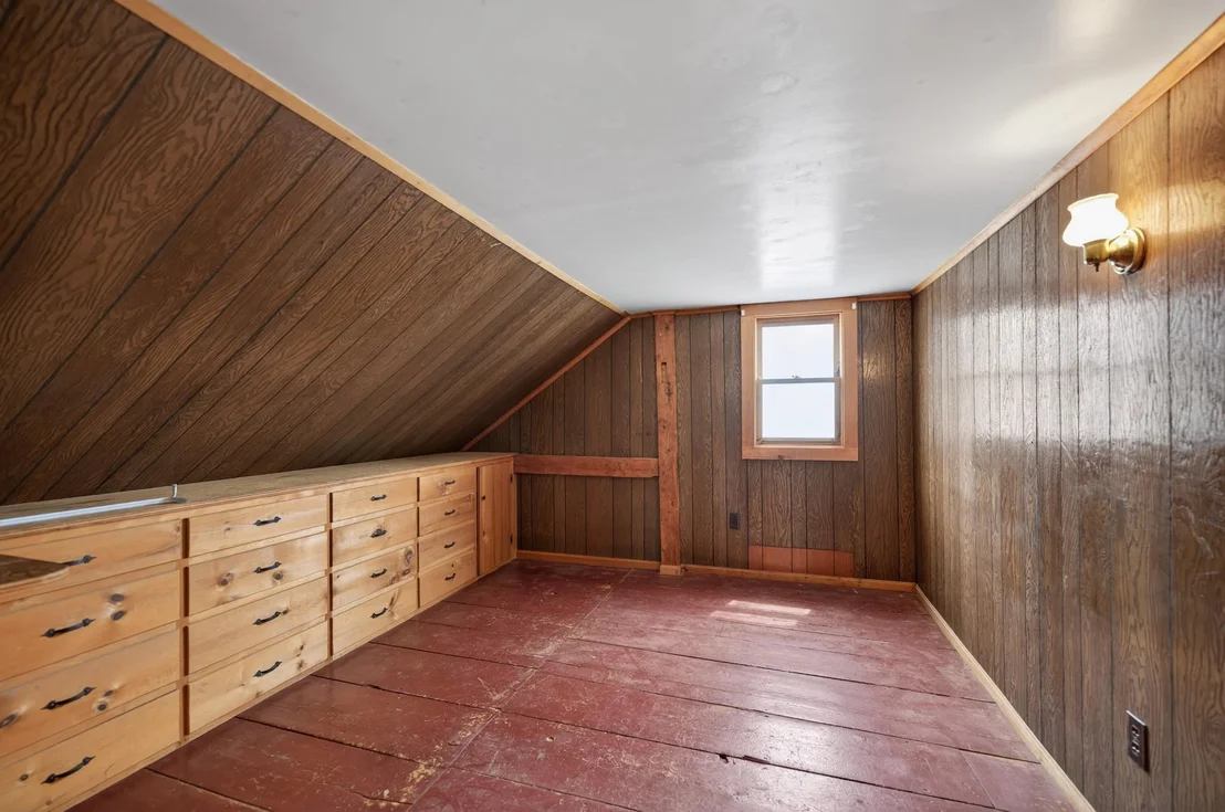 Photo of 2245 Burrington Hill