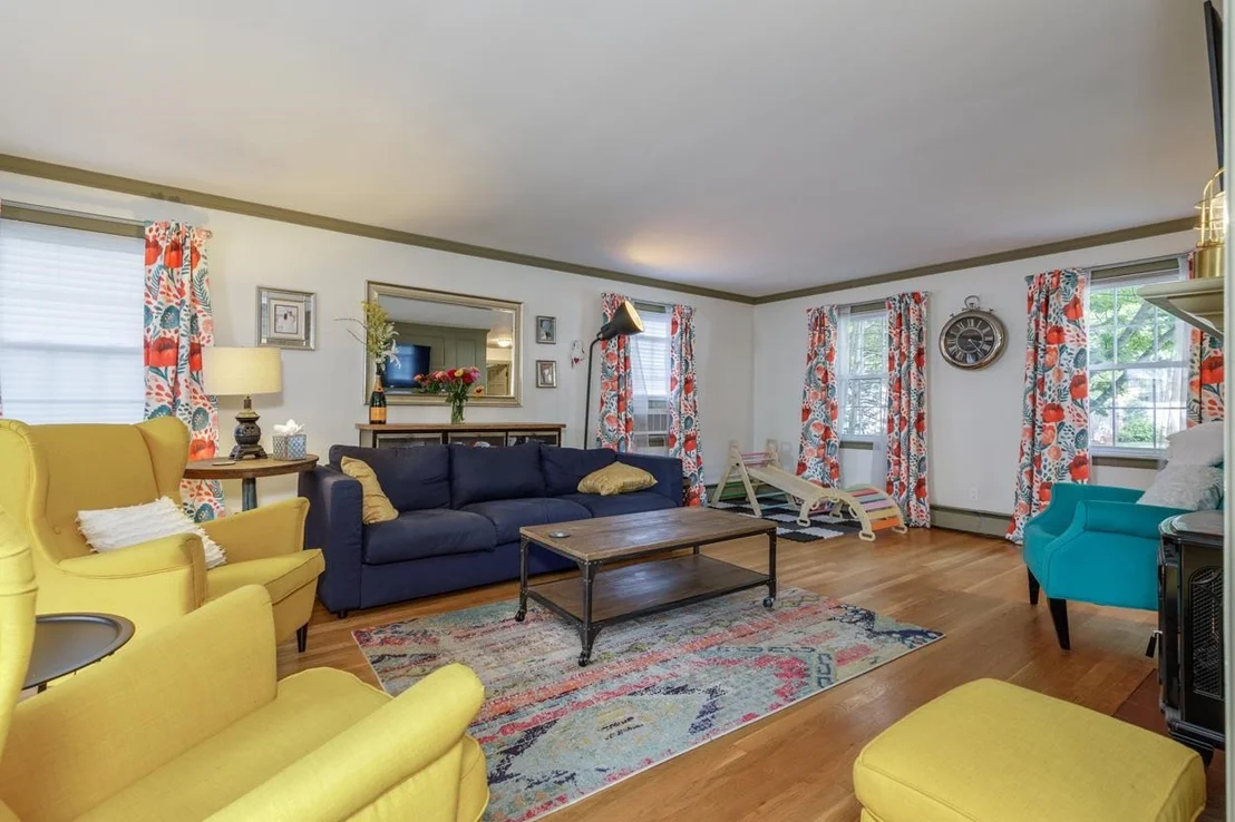 Photo of 234 W Haven