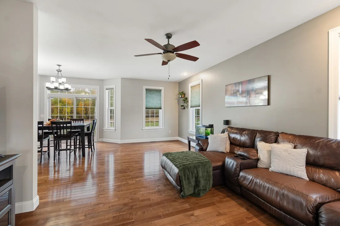 Photo of 8 Meadow View