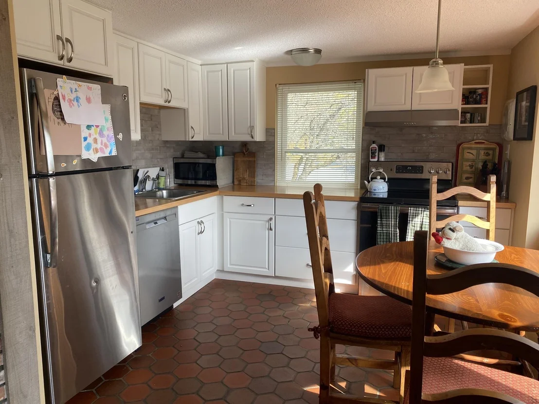 Photo of Unit A at 25 Upper Handle