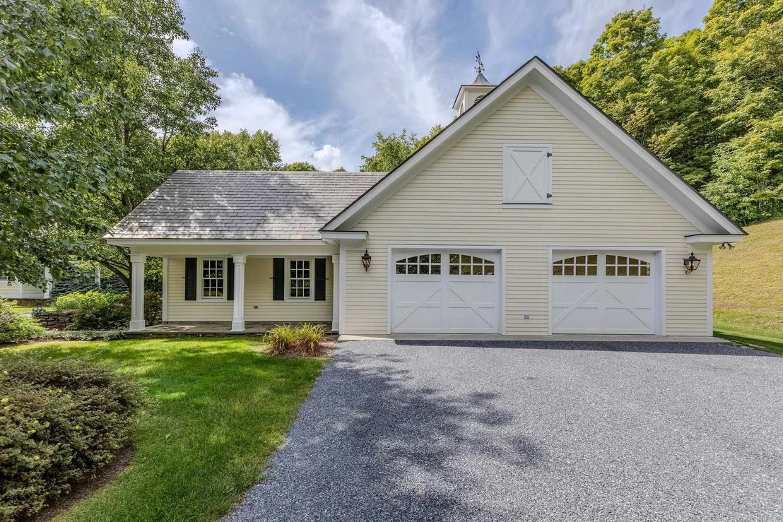 Photo of 325 Twin Willows