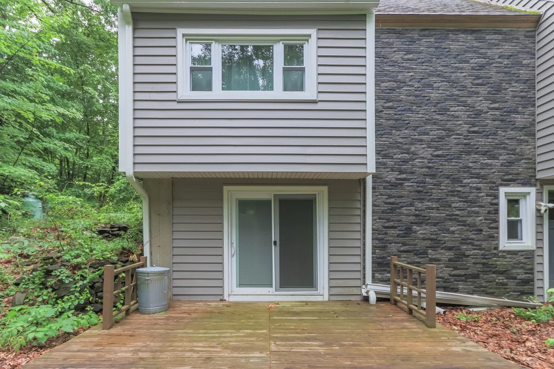 Photo of 20 Redfield