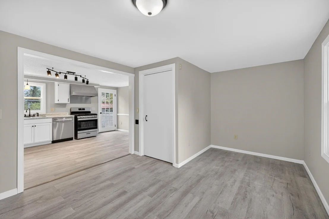 Photo of 12 N Mason