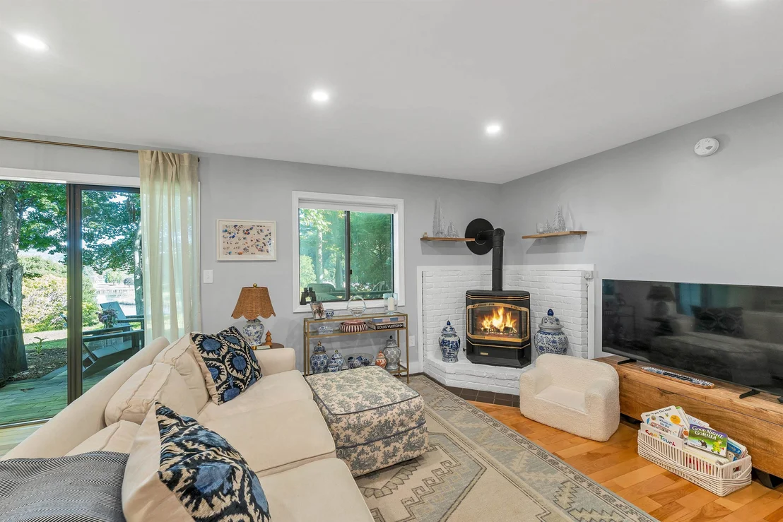 Photo of Unit 5B at 860 Murphys