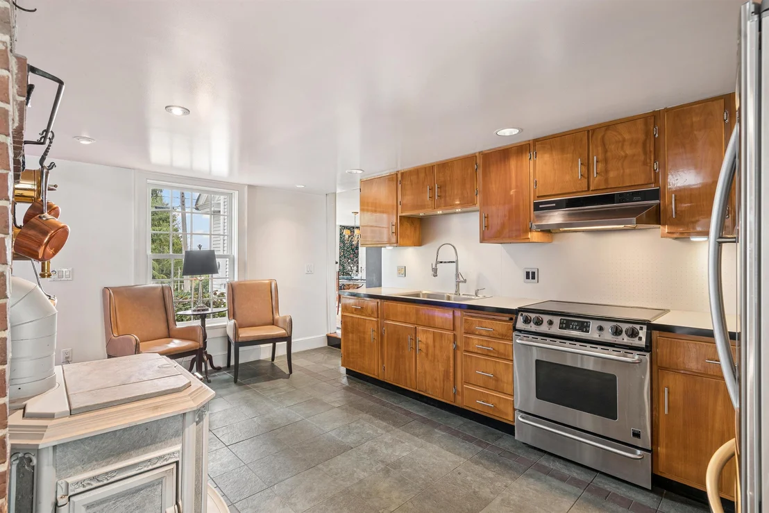 Photo of 408 Ridge