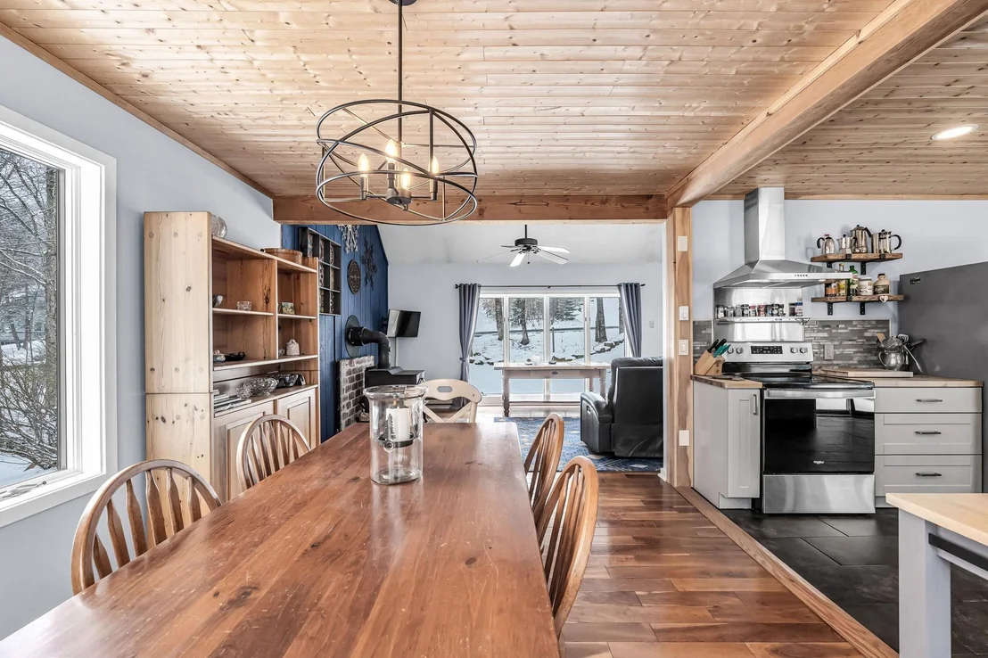 Photo of 36 Buckboard