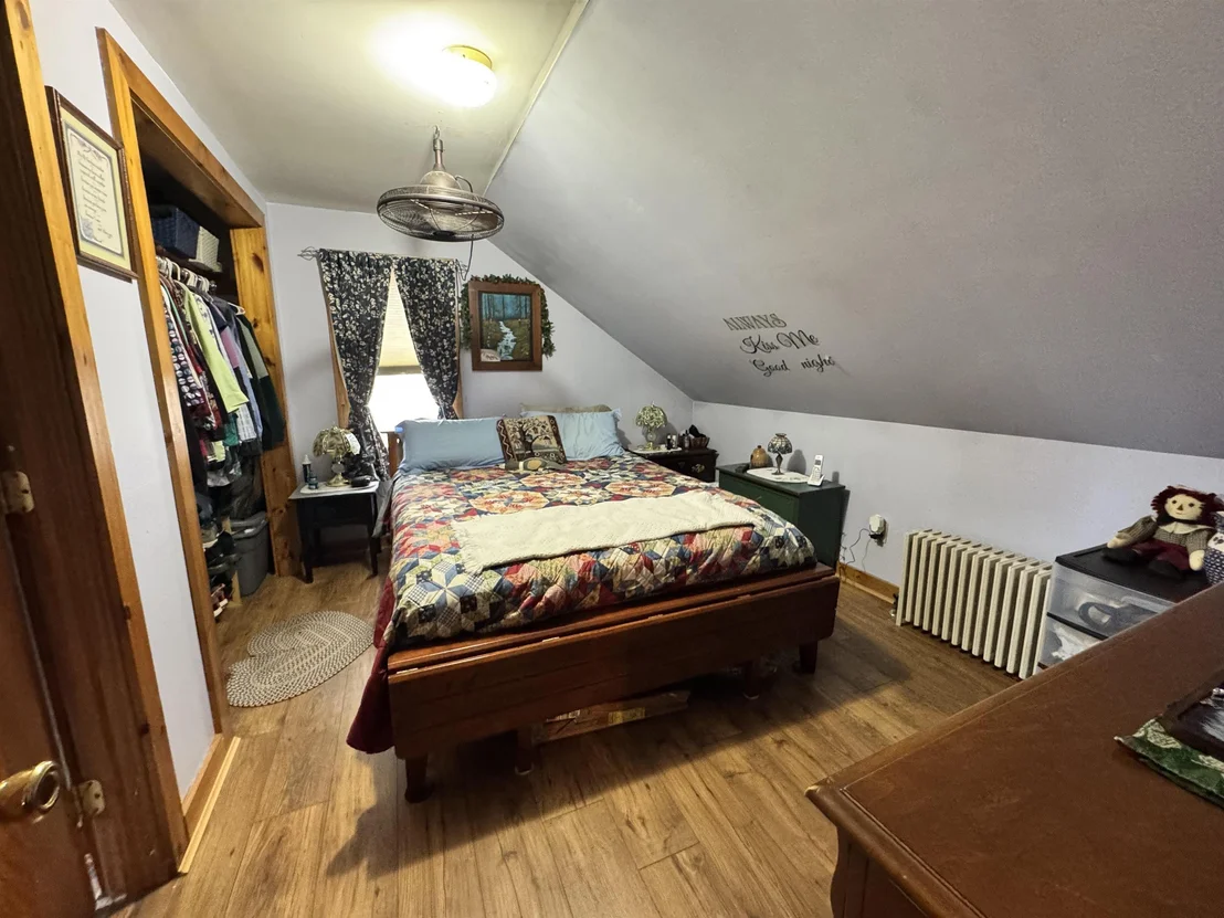 Photo of 64 Taylor