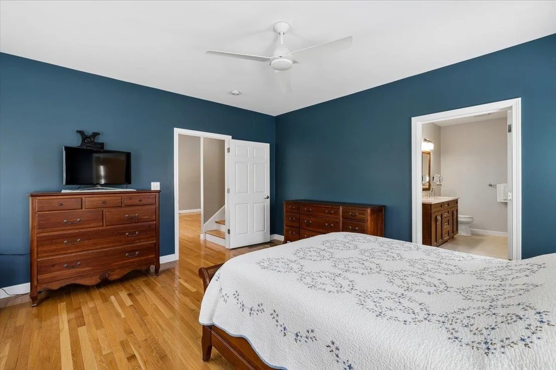 Photo of 32 White Pine