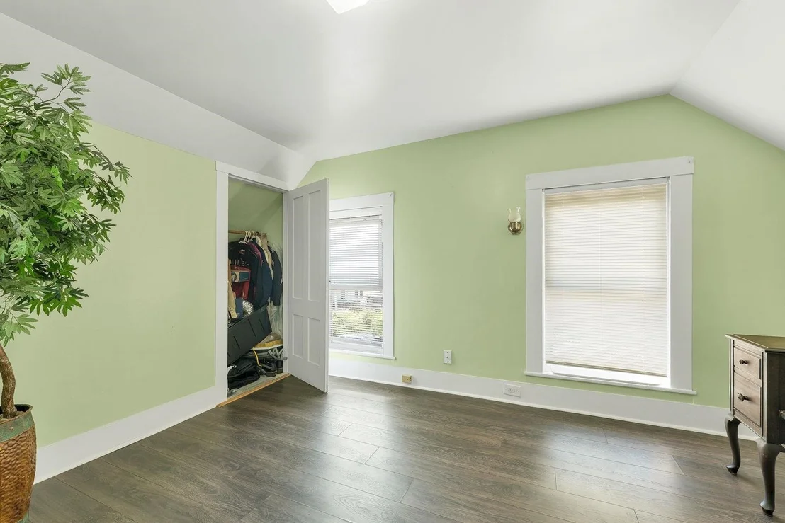 Photo of 19 Monroe