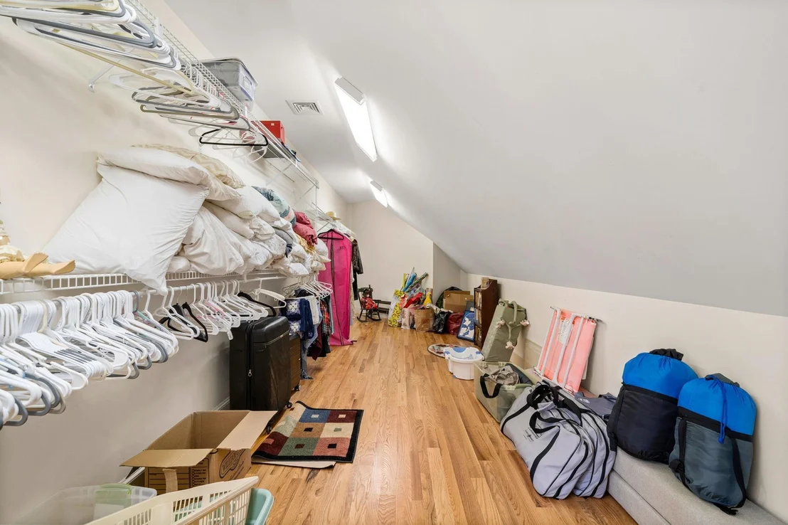 Photo of 21 Garland