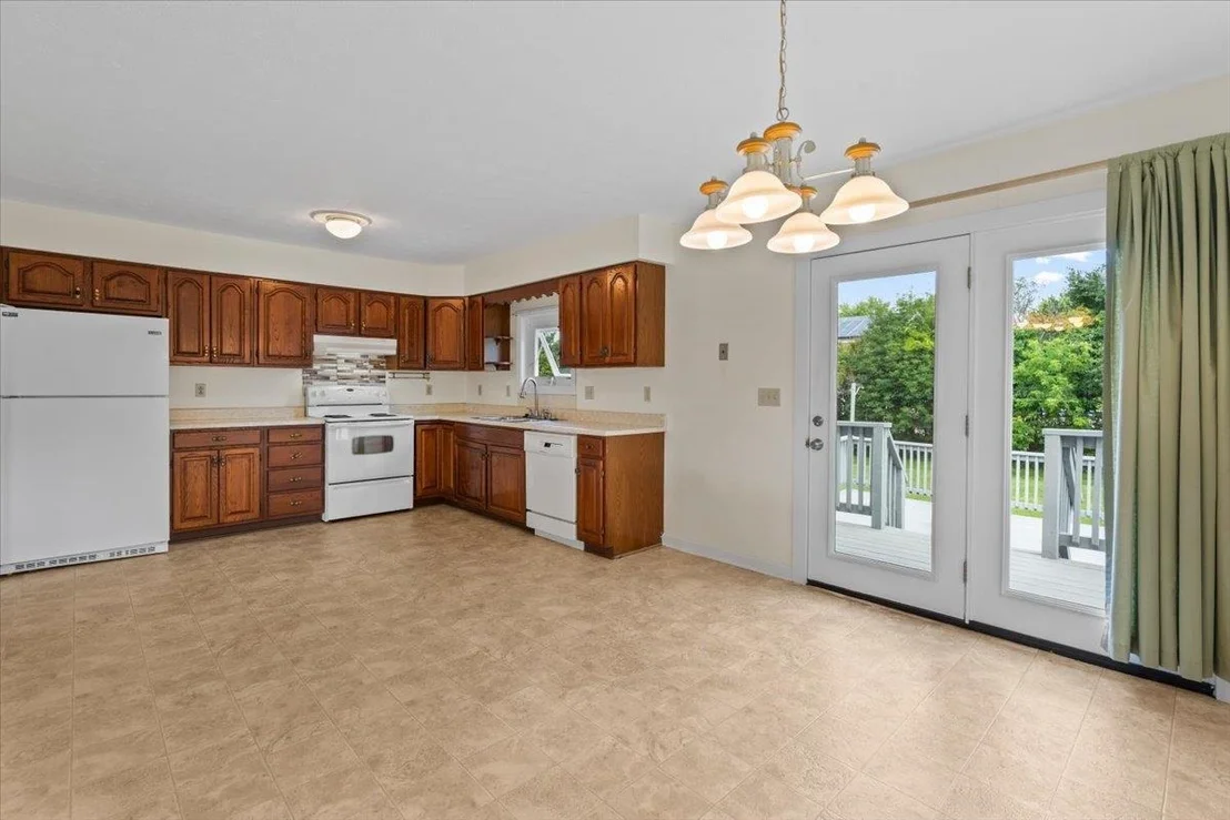 Photo of 17 Meadowbrook