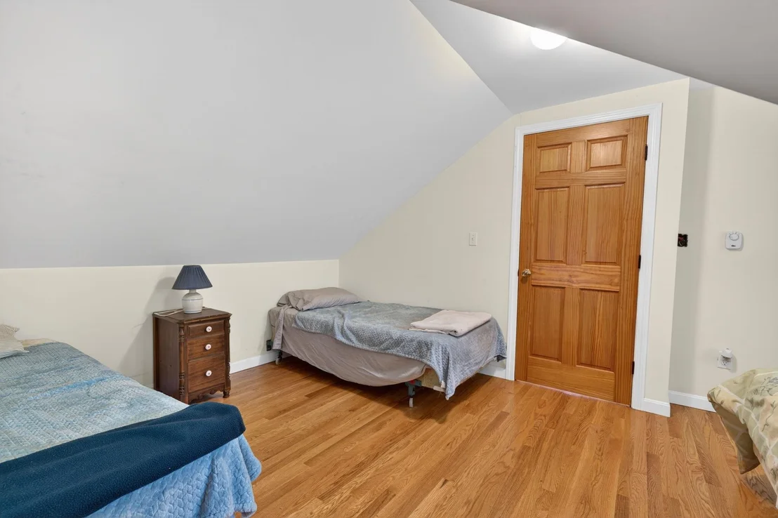 Photo of 408 Whitney
