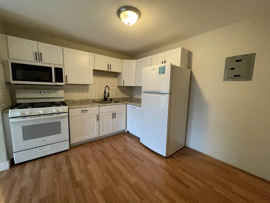 Photo of Unit 21 at 124 Mammoth