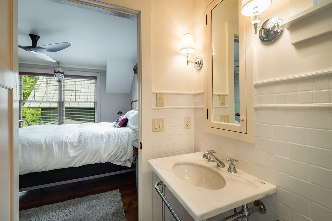 Photo of 422 Shagbark