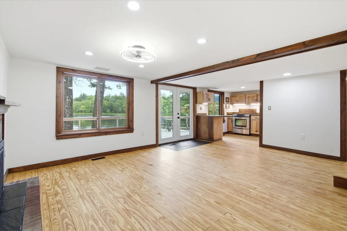 Photo of 405 Bay