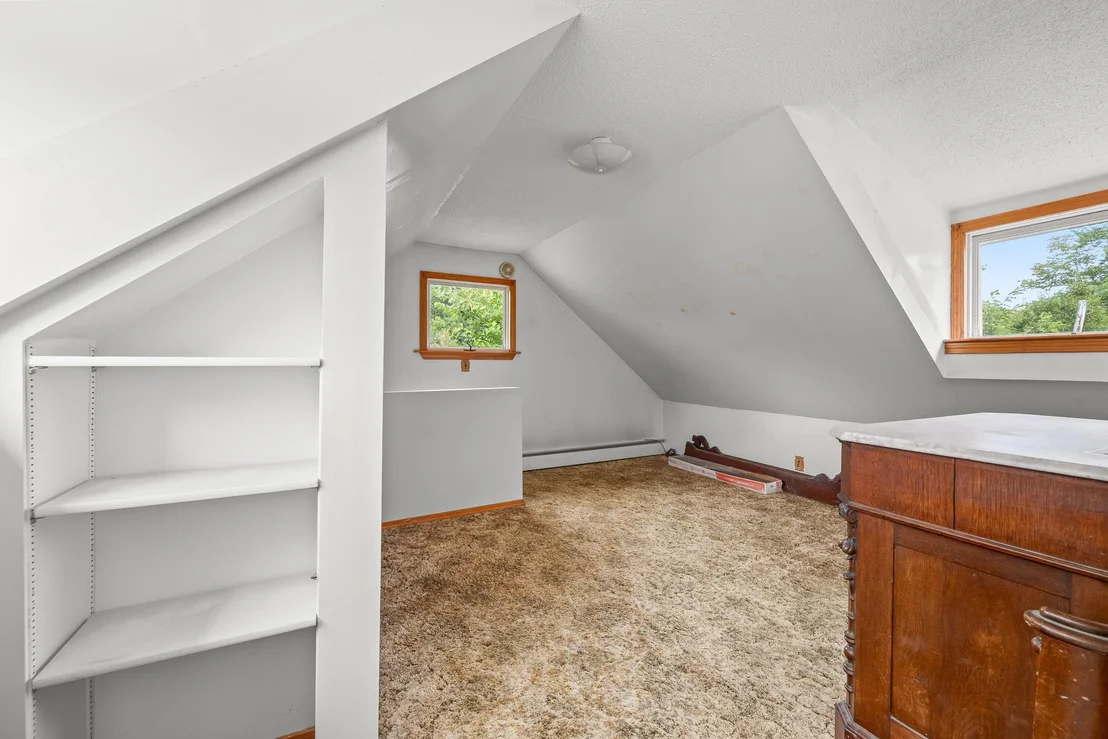 Photo of 18 Corbin