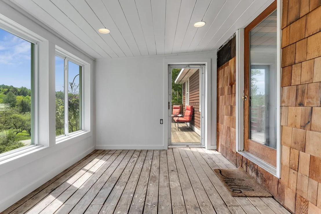 Photo of 387 Foote Brook