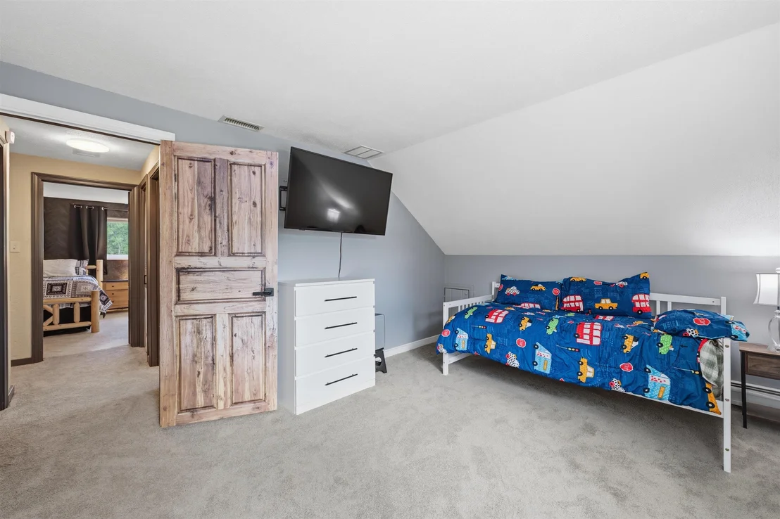 Photo of 60 Stanley Brook