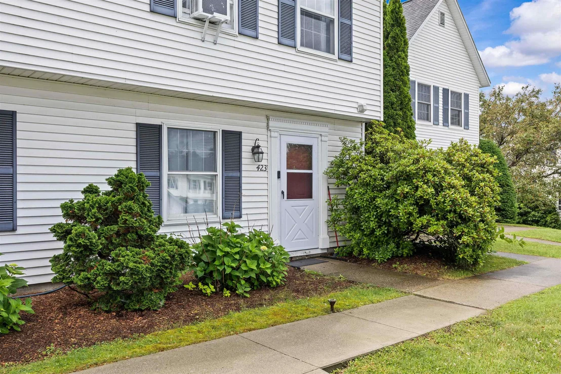 Photo of 423 Westview
