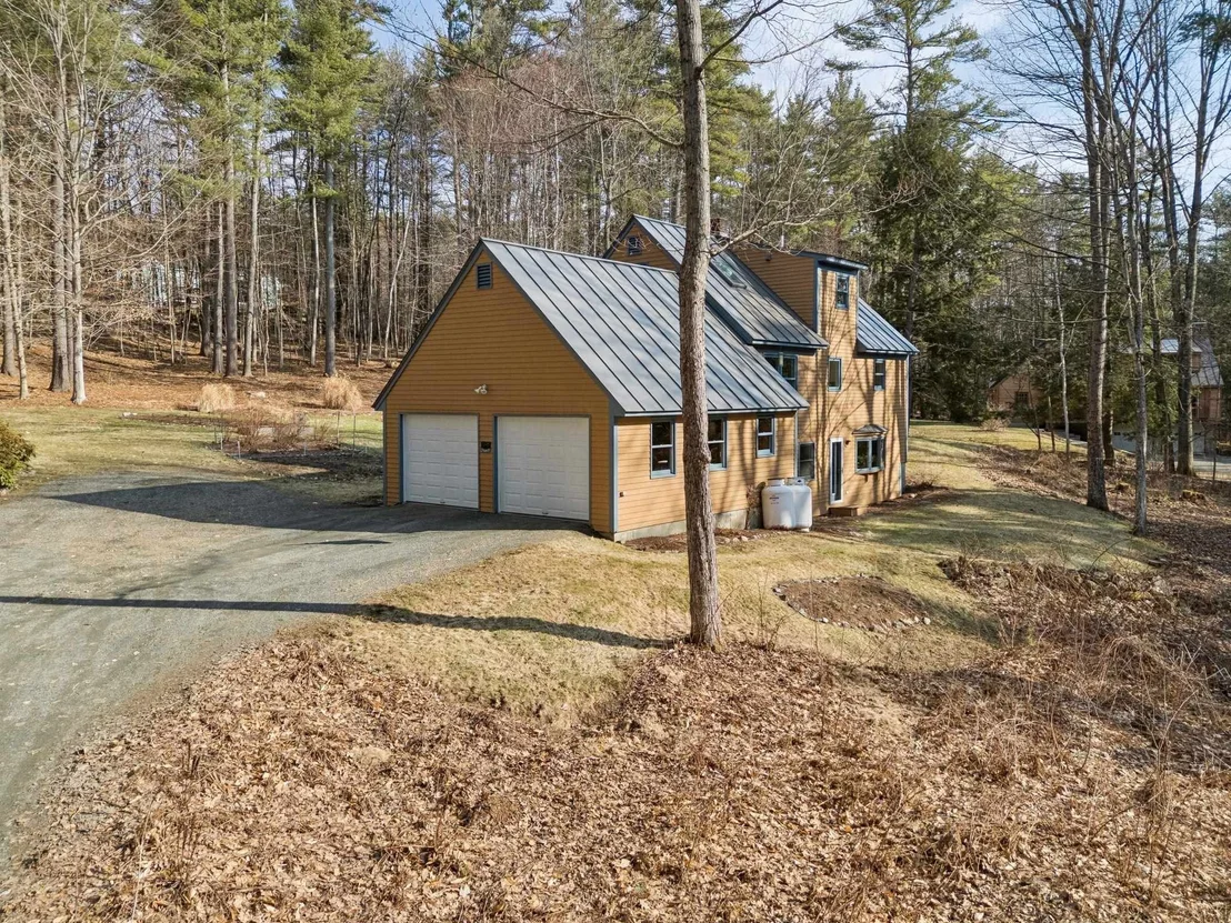 Photo of 455 Hawk Pine