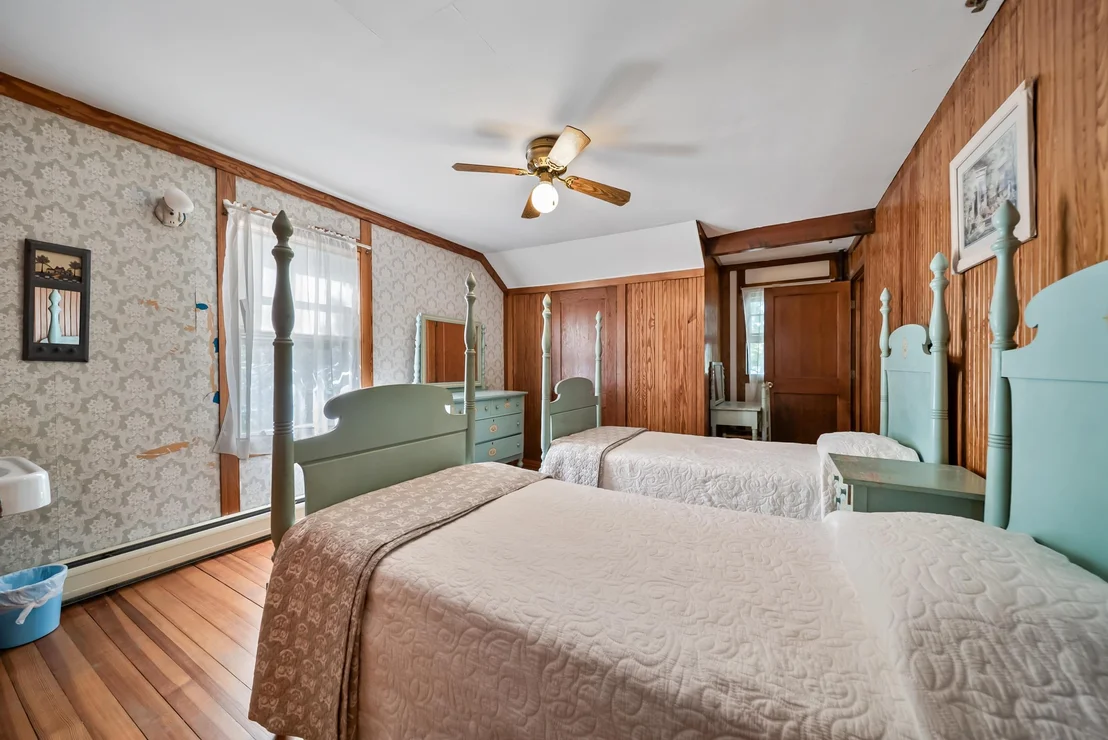 Photo of 28 Pine Colony