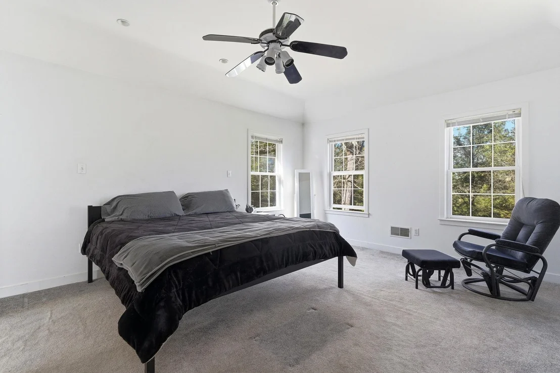 Photo of 24 Scott